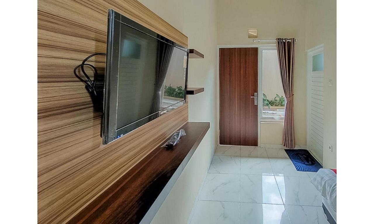 Reddoorz Near Bns Batu Hotell Tlekung Eksteriør bilde